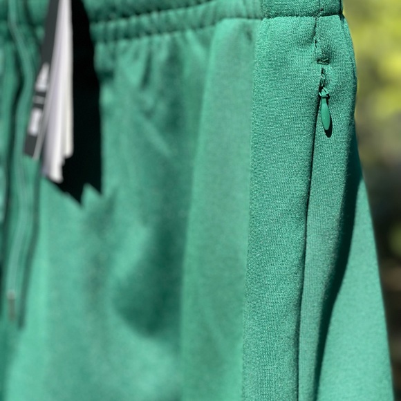 ADIDAS IVY PARK 4ALL UNISEX SHORTS H25163 GREEN - Picture 3 of 9